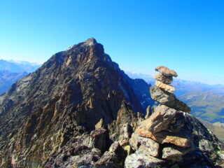 Dalla cima, guardando verso il Morion