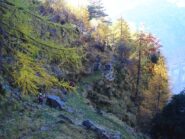 In discesa, al termine del tratto nel canalino.