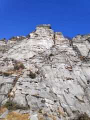 il torrione su cui corre la via, terzo tiro sulla placca bianca