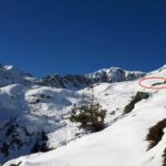 rifugio in vista con la conca Robinet retrostante