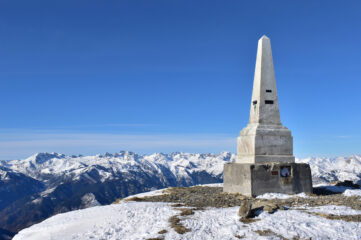 Cippo di vetta del Saccarello,2200 metri