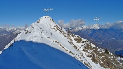 Il P.zo dei Galli2217mt. , visto salendo al P.zo Olano .