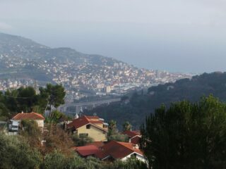 Oneglia nel pomeriggio , da sopra Sant'Agata