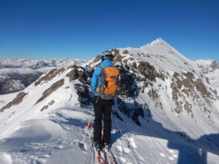 Là sotto, il colle dell'Arcano