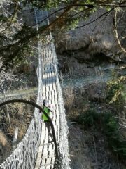 il ponte tibetano sul torrente Crosa