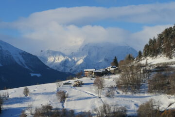 vista verso Bellon e Rutor (coperto di nuvole) dal sentiero tra Ville sur Sarre e Thouraz