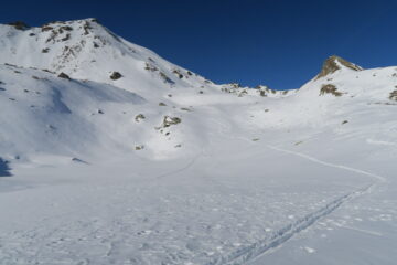 poche tracce di discesa, molti sono scesi verso il vallone del Serena