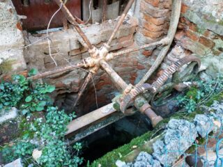 Antico pozzo in Borgomasino.
