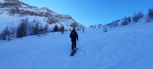 sulla sinistra la parete nord della Tete de Vallon Claous