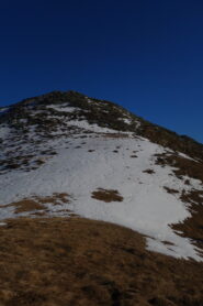 Salita al monte dal colle (vista dell' anticima)