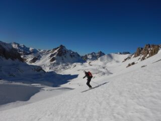 Buona neve anche sui pendii sotto la Villadel.