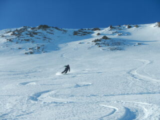 discesa su bella neve