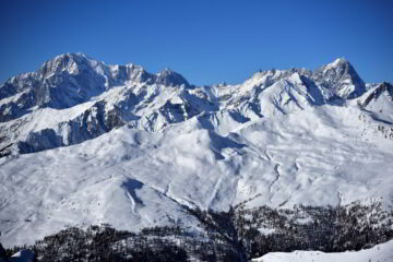 Monte Bianco e Gr. Jorasses dalla Punta Leissé