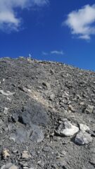 Sempre emozionante sbucare sul plateau sommitale e vedere quella croce. 