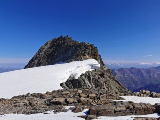 Cresta, vetta, panorama e il bordo superiore del  ghiacciaio