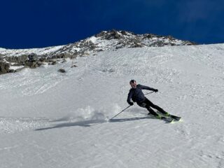 Carving fuoripista... (foto M. Bourcet)