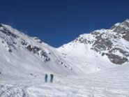 arrivati al bivio  si devia a destra per il colle forclaz