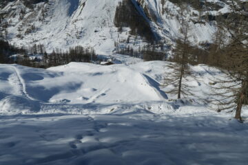 scendendo da questa parte un pochino più di neve