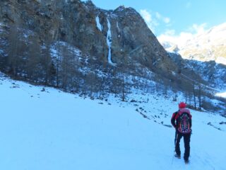 Russian roulette dall'alpeggio che precede la cascata