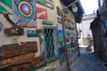 Opere su legno a Chandianaz