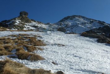 Vista a ritroso e cresta finale