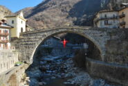 Al Ponte del Diavolo è presente il suo protagonista