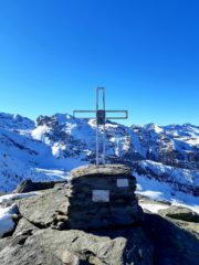 Nello sfondo si intuiscono la Punta e la Conca Cialancia.