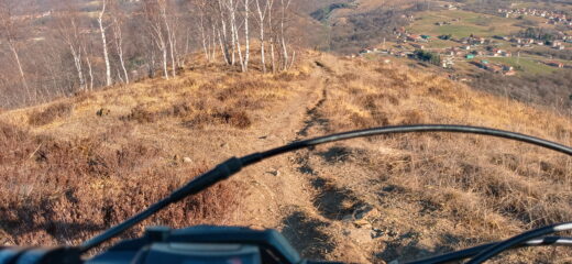 sentiero in discesa da Monte Rolei