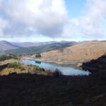 Lago di Giacopiane scendendo dal Monte Bregaceto