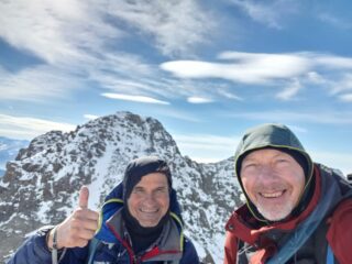 selfi di vetta con dietro la Cristalliera..
