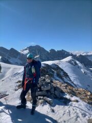 In cima
