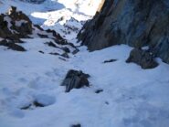 Uno sguardo indietro dopo aver superato le rocce.