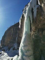 Sulla sx della candela di Nuvole,La Sveltina