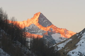 primo sole sulla Grivola
