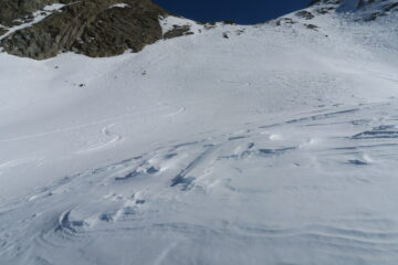 sotto il colle neve discreta