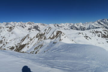 al centro il Mt Flassin da quota 2759