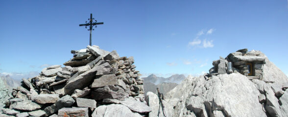 La croce di vetta..chissà come sarà tra 10 anni