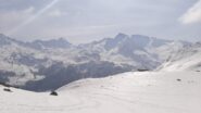 Al di sopra degli alpeggi dell'Arp Vieille, con la Grande Sassiere alle spalle