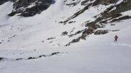 Bella sciata in discesa