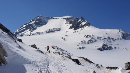 L'ultimo bellissimo tratto visto dal passo del Vannino