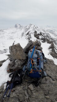 dal Ruetas tutto al fondo il Bric Ghinivert..