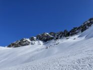 Discesa dal Col Serena verso Planaval