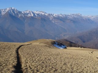 quasi in cima, sguardo indietro