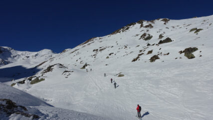 Si lasca la Combe de Drone per salire a destra (direzione di marcia) verso la Pointe Godegotte