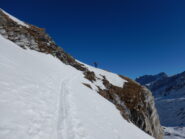 piccolo tratto senza neve nel traverso
