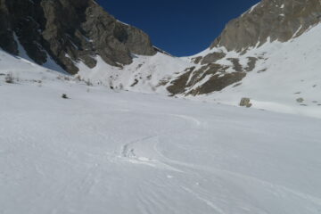 nei pendii al sole splendida neve primaverile