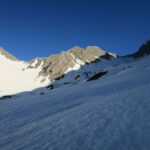 a sinistra il Colle di Chambave, a destra il Colle Btg Aosta