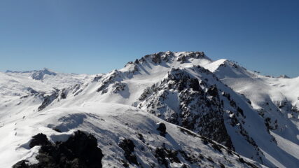 dalla quota 2527m nei pressi del collet Guignard al fondo il Gimont e la meta ancora oltre non visibile da qui..