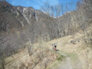 il tratto su sentiero verso il Colletto Rosso