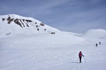 Salendo verso la Bocchetta d'Emmat